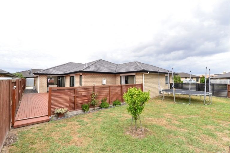 Photo of property in 2 Allgood Place, Rototuna North, Hamilton, 3210