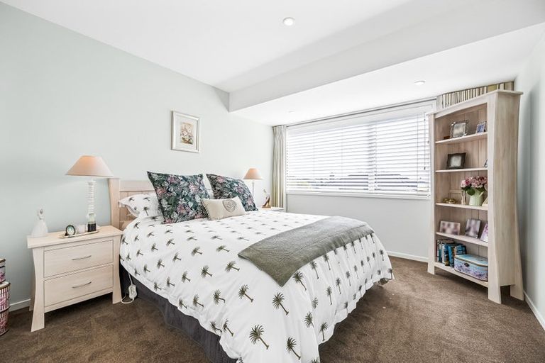 Photo of property in 1/24 Clifton Road, Hauraki, Auckland, 0622