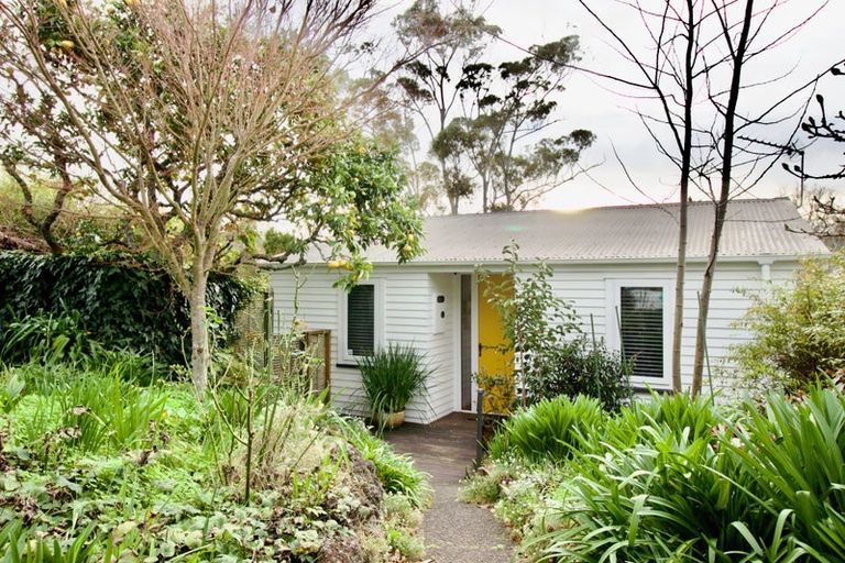 Photo of property in 87 Taurus Crescent, Beach Haven, Auckland, 0626