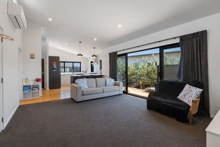 Photo of property in 15 Sandy Place, Waihi Beach, 3611