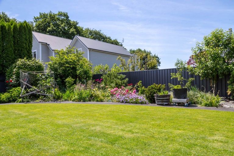 Photo of property in 15 Wood Street, Greytown, 5712