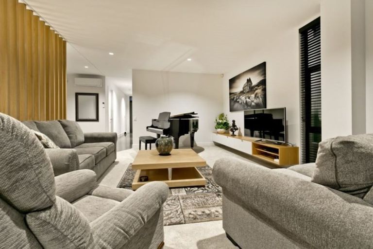 Photo of property in 8 Hastings Street, Hobsonville, Auckland, 0616