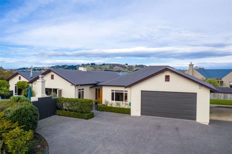 Photo of property in 8 Duxford Crescent, Fairfield, Dunedin, 9018