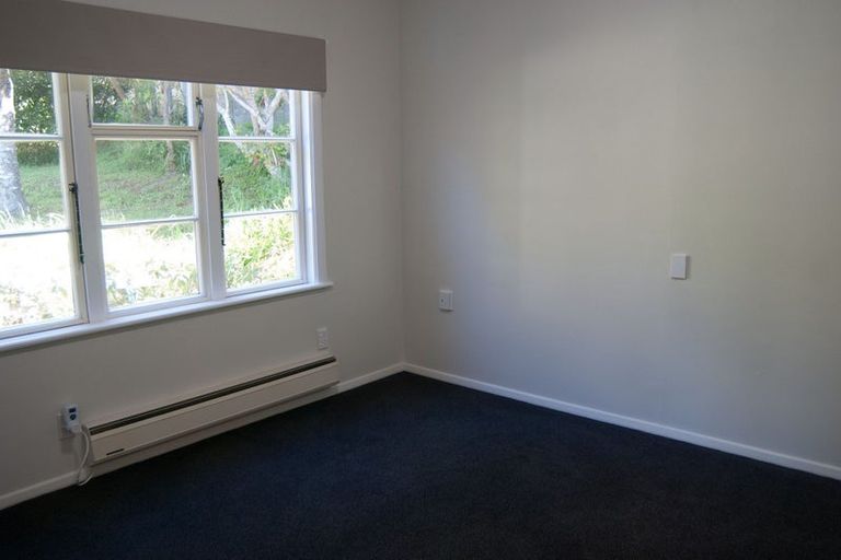 Photo of property in 18 Trelissick Crescent, Ngaio, Wellington, 6035