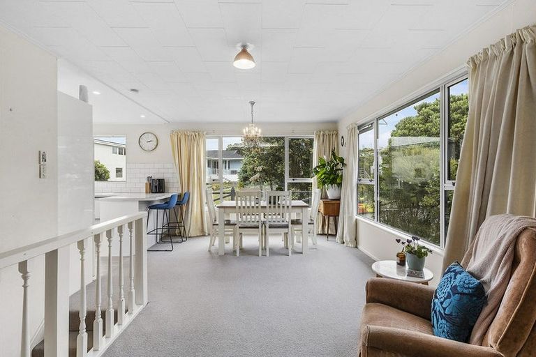 Photo of property in 27a Penryn Drive, Camborne, Porirua, 5026