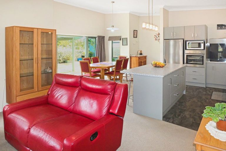 Photo of property in 14 Clyde Street, Foxton, 4814