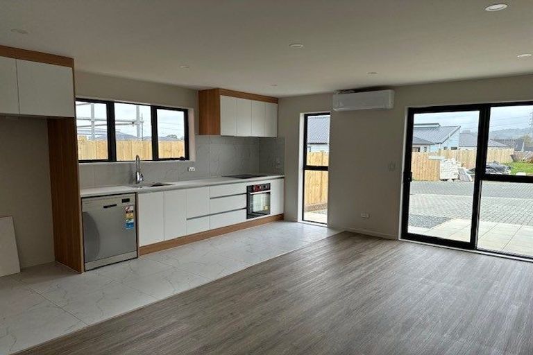 Photo of property in 20 Rorotu Avenue, Karaka, Papakura, 2113