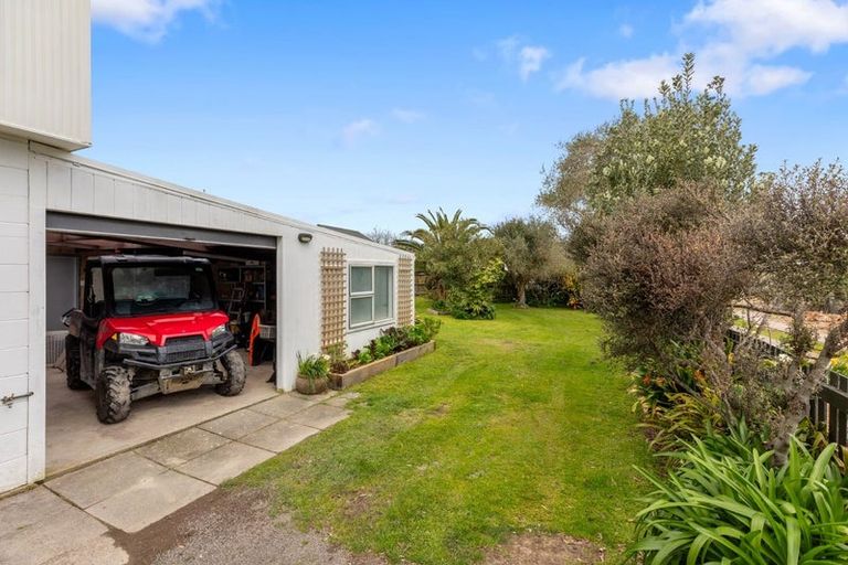 Photo of property in 240 Pukehina Parade, Pukehina, Te Puke, 3189