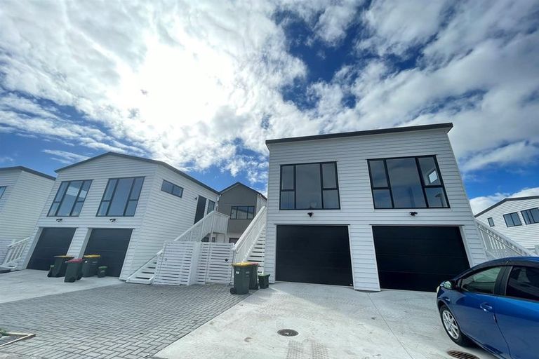 Photo of property in 36 Survila Street, Papakura, 2110