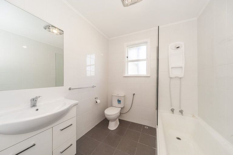Photo of property in 120 Owen Street, Newtown, Wellington, 6021