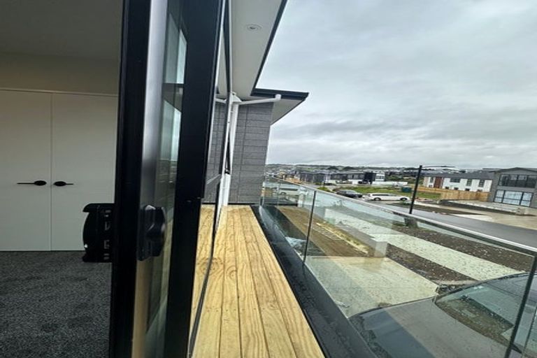 Photo of property in 28 Bendridge Street, Flat Bush, Auckland, 2019