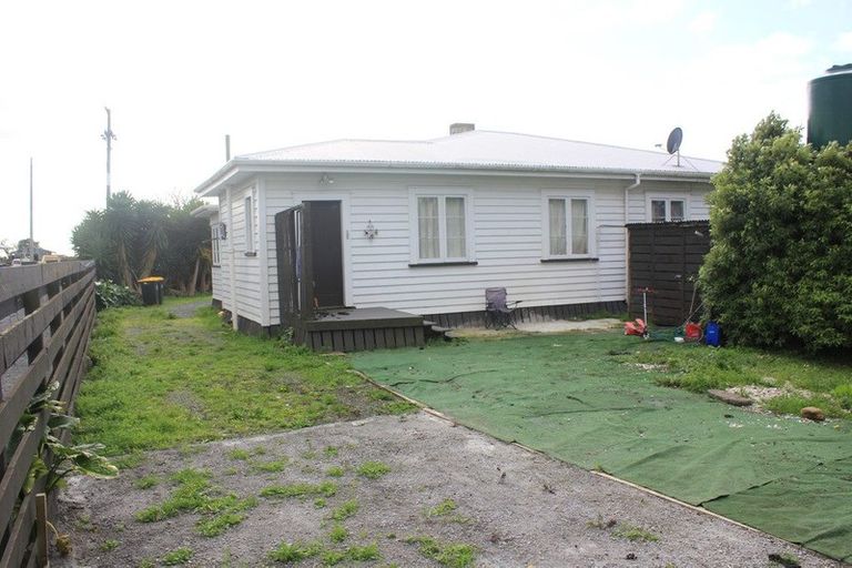 Photo of property in 10 Orchard East Road, Ngatea, 3503