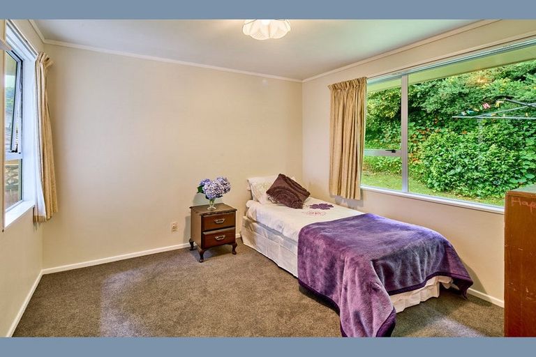 Photo of property in 44 Westhaven Drive, Tawa, Wellington, 5028