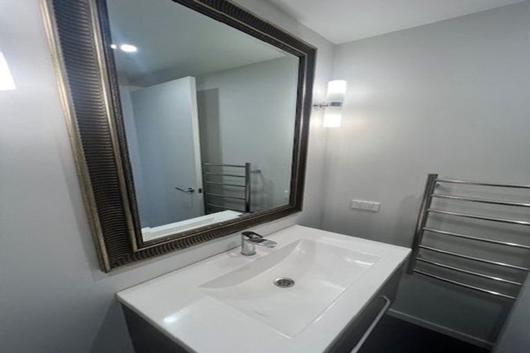 Photo of property in 2b Devon Street, Aro Valley, Wellington, 6021