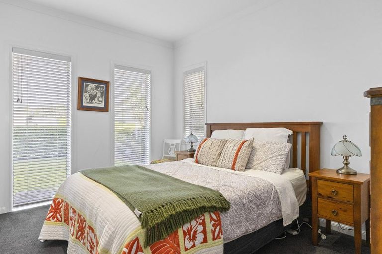 Photo of property in 25 Magnolia Rise, Waipahihi, Taupo, 3330