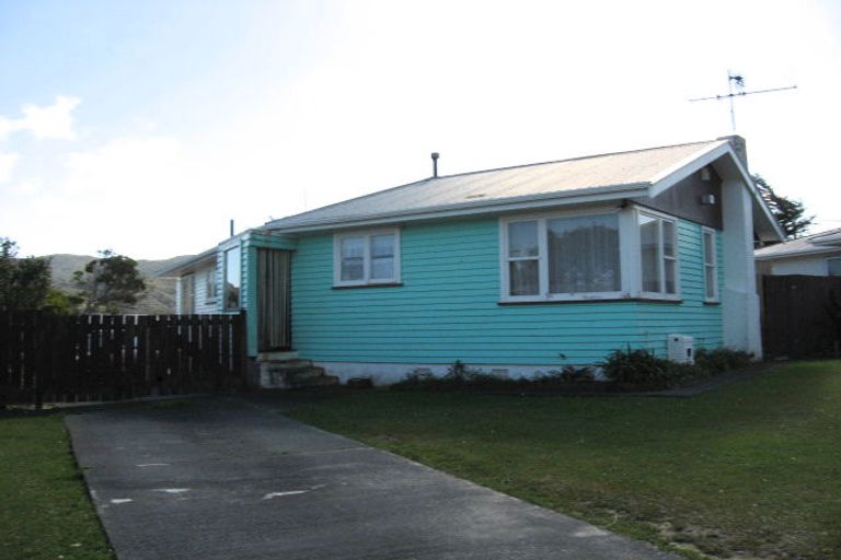 Photo of property in 9 Antrim Crescent, Wainuiomata, Lower Hutt, 5014