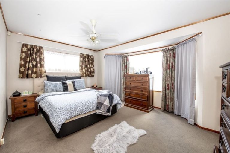 Photo of property in 33 Everglade Drive, Goodwood Heights, Auckland, 2105