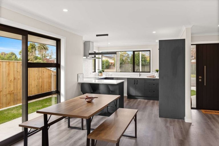 Photo of property in 17a Queenwood Road, Levin, 5510