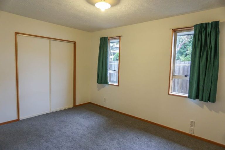 Photo of property in 2/15 Lyndon Street, Riccarton, Christchurch, 8011