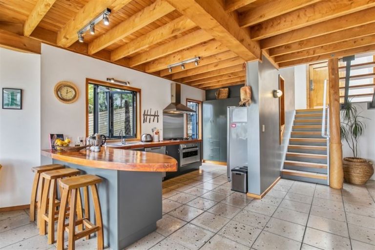 Photo of property in 66 Spinnaker Drive, Te Atatu Peninsula, Auckland, 0610