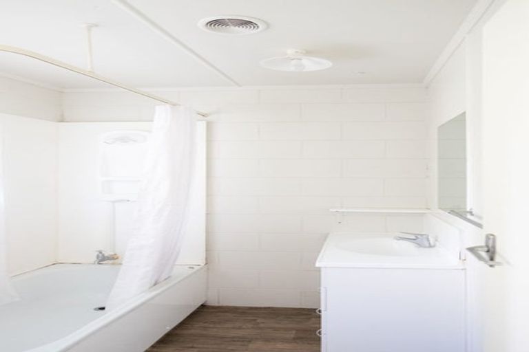 Photo of property in 8 Anzac Parade, Hamilton Central, Hamilton, 3204