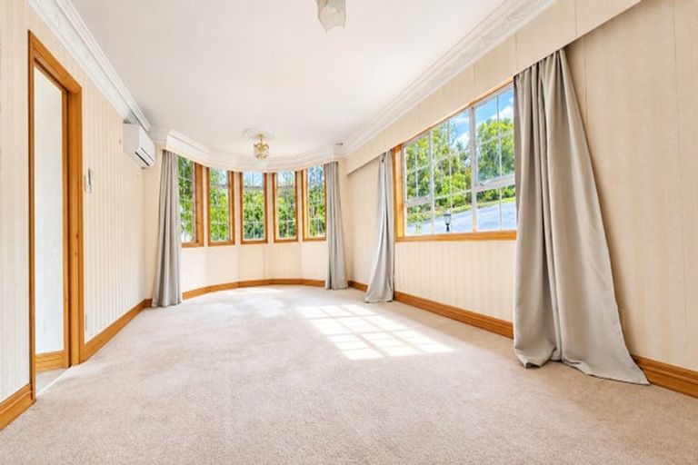 Photo of property in 21 Waipuia Place, Greenhithe, Auckland, 0632