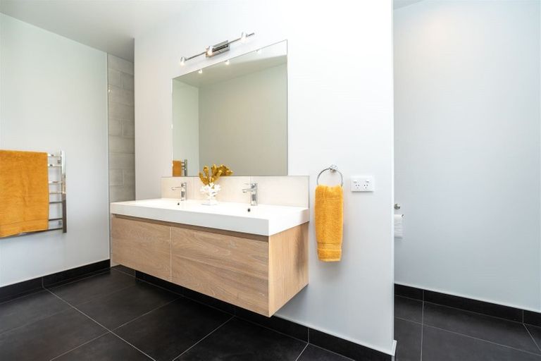 Photo of property in 10 Meadowpark Way, Matangi, Hamilton, 3283