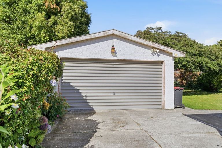 Photo of property in 302 Withells Road, Avonhead, Christchurch, 8042