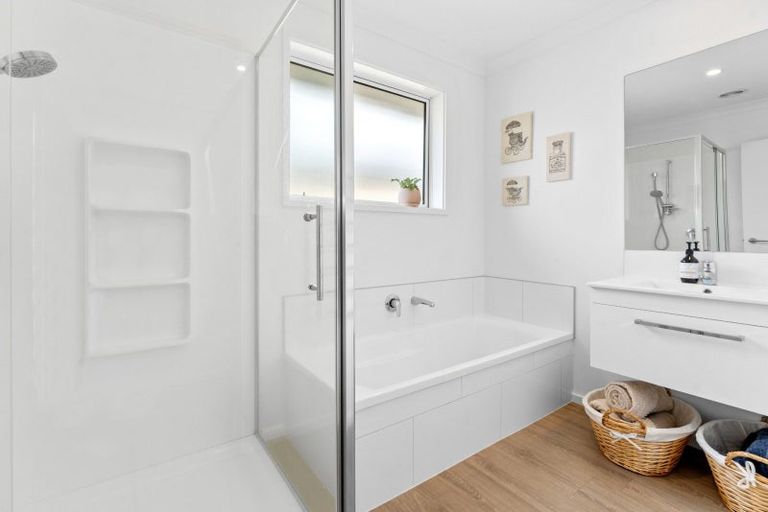 Photo of property in 20 Fearnley Grove, Pyes Pa, Tauranga, 3112