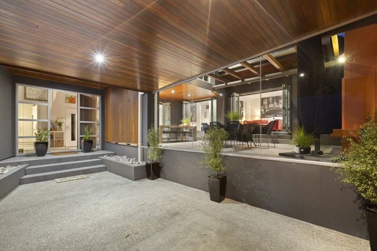 Photo of property in 36a Glenelg Road, Red Beach, 0932