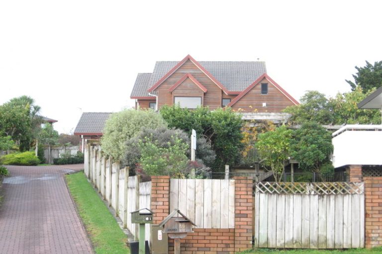 Photo of property in 59 Kuripaka Crescent, The Gardens, Auckland, 2105