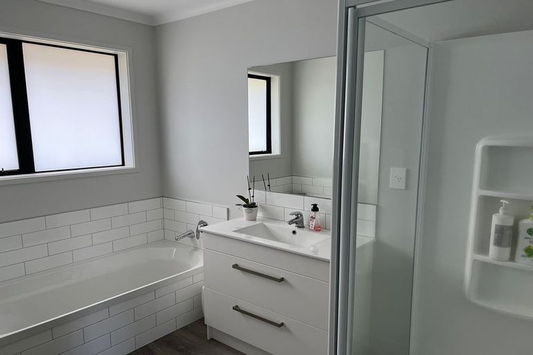 Photo of property in 12 Turnbridge Street, Pyes Pa, Tauranga, 3112