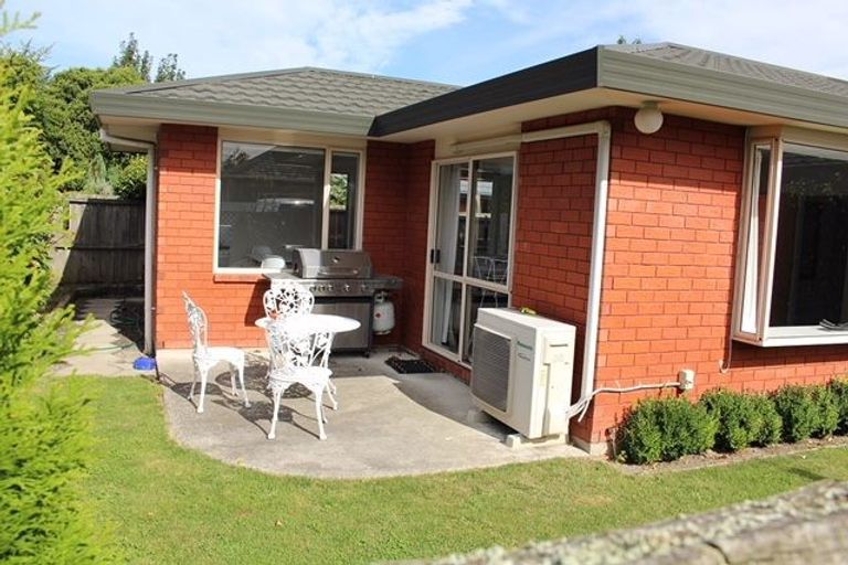 Photo of property in 1/28 Tintern Avenue, Avonhead, Christchurch, 8042