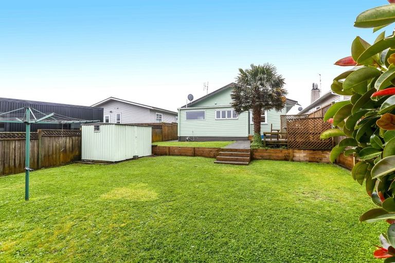 Photo of property in 12 Ngaio Street, Strandon, New Plymouth, 4312