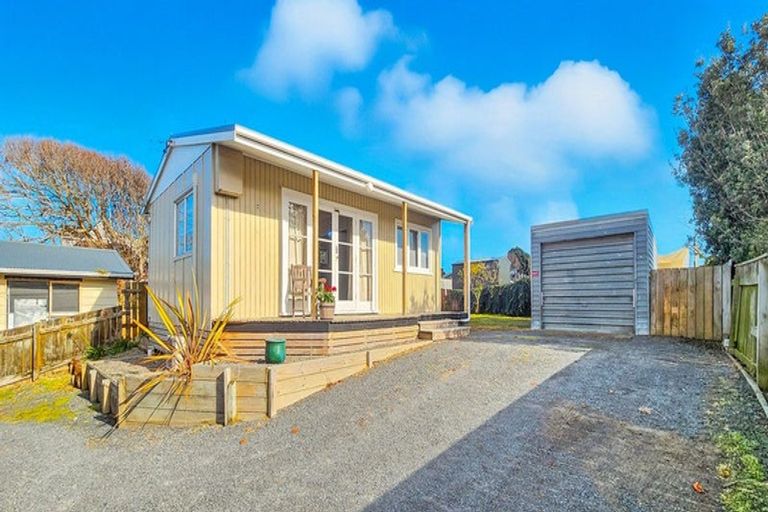 Photo of property in 47 Gray Avenue, Paraparaumu Beach, Paraparaumu, 5032