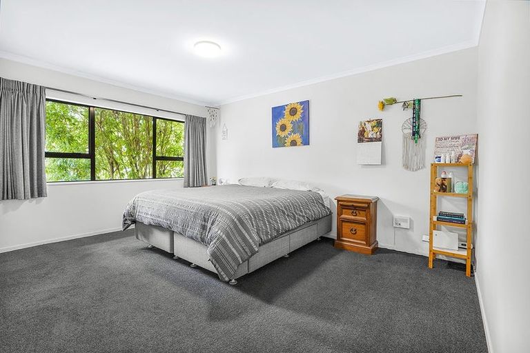 Photo of property in 42 Garland Drive, St Andrews, Hamilton, 3200