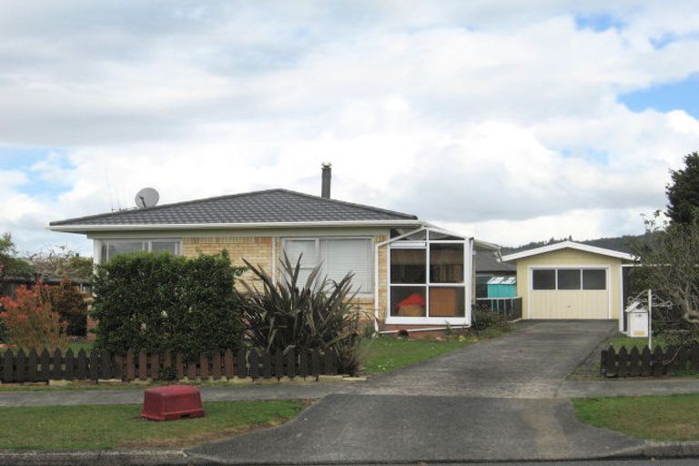 Photo of property in 10 Otuhiwai Crescent, Tikipunga, Whangarei, 0112