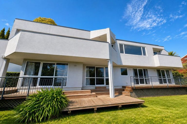 Photo of property in 14 Lucknow Place, Cashmere, Christchurch, 8022