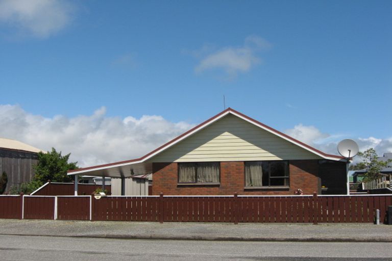 Photo of property in 46 Cobden Street, Westport, 7825