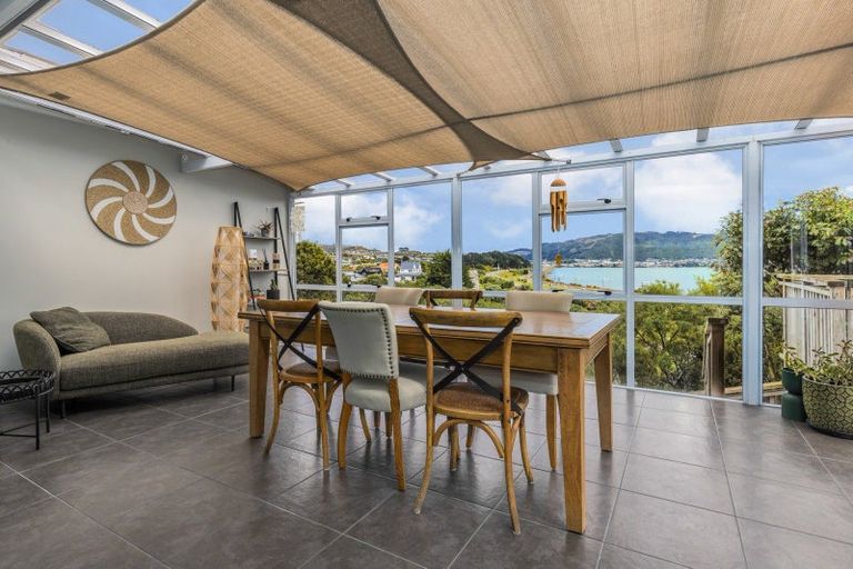 Photo of property in 9 Ayr Place, Papakowhai, Porirua, 5024