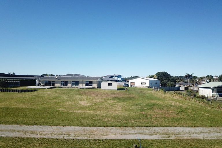 Photo of property in 17 Goble Road, Clarks Beach, 2679