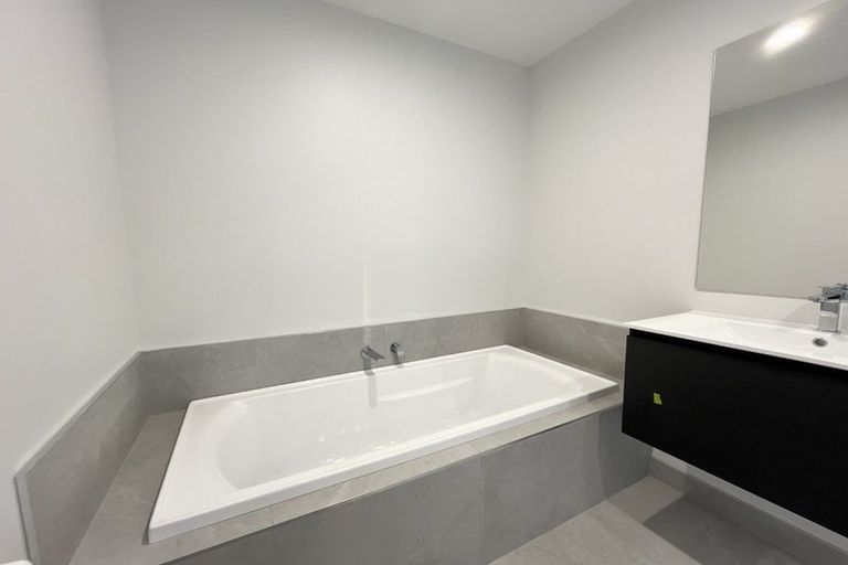 Photo of property in 2/28 Lady Isaac Drive, Rolleston, 7615