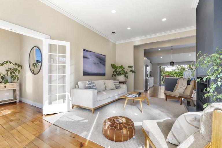 Photo of property in 26 Jubilee Avenue, Devonport, Auckland, 0624