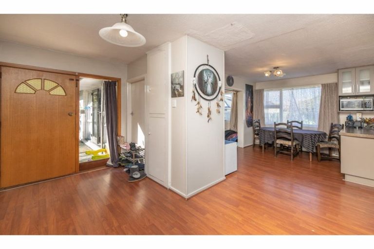 Photo of property in 11 Masham Road, Broomfield, Christchurch, 8042