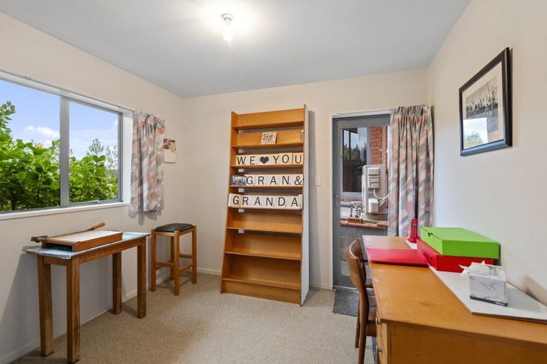 Photo of property in 77 Horndon Street, Darfield, 7571