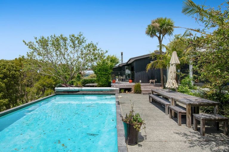 Photo of property in 170 Oyster Point Road, Kaukapakapa, Warkworth, 0984