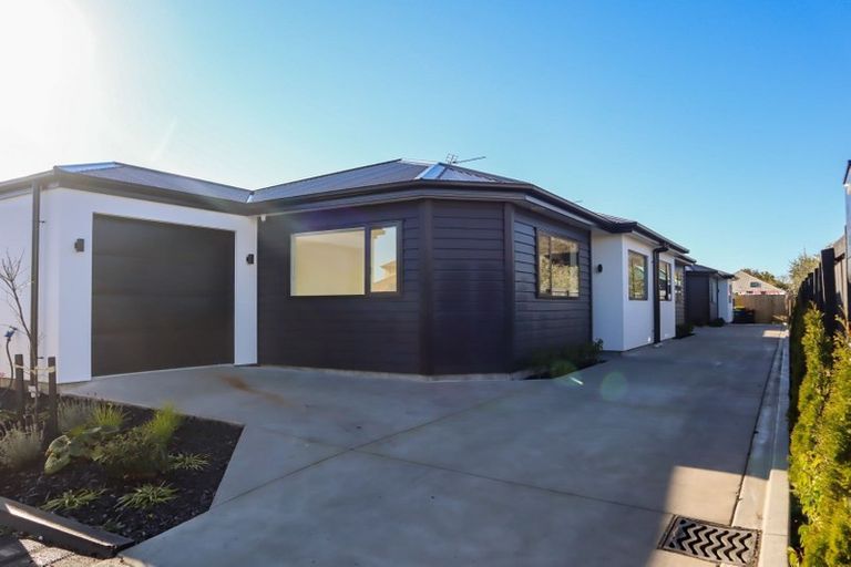 Photo of property in 1/98 Hills Road, Edgeware, Christchurch, 8013