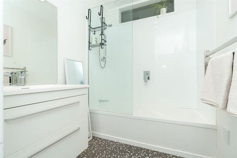 Photo of property in 24 Tudor Crescent, Chedworth, Hamilton, 3210