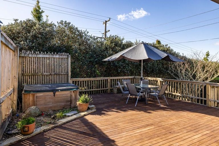 Photo of property in 43 Awatere Street, Clover Park, Auckland, 2023