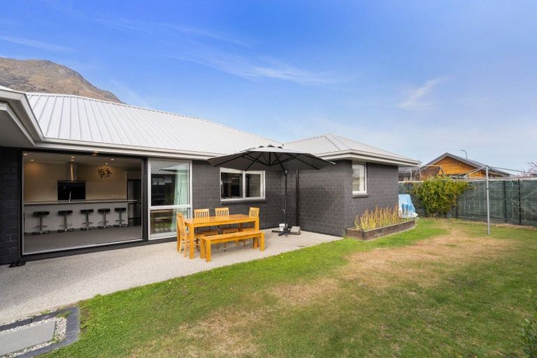 Photo of property in 6 Primrose Lane, Lower Shotover, Queenstown, 9304